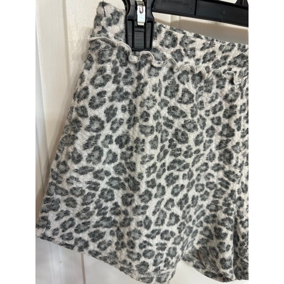 American Eagle Outfitters Gray Leopard Print Pajama Shorts - Picture 2 of 4